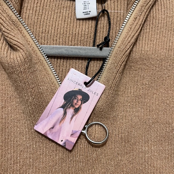 NWT Sincerely Jules Brown Sleeveless Sweater with zip-up front - Picture 5 of 5